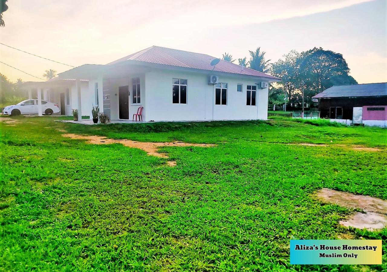 Aliza'S House Homestay Pd Mini Bungalow Port Dickson Exterior foto