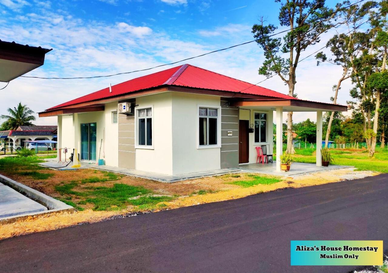 Aliza'S House Homestay Pd Mini Bungalow Port Dickson Exterior foto